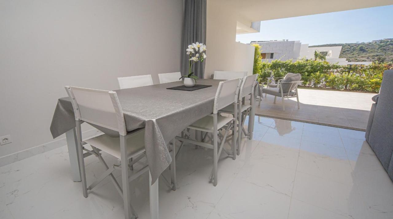 Cg7 Casares Green Luaran gambar
